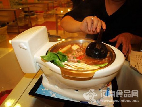 馬桶裝飯