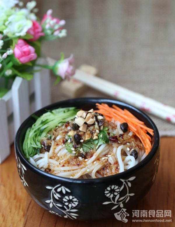 降溫美食：私房蒜香涼面（圖）