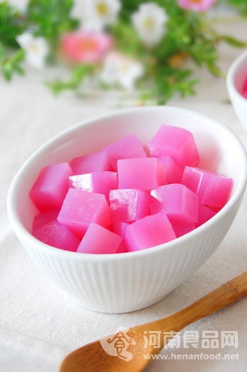 降溫美食：自制純天然彩色涼粉（圖）