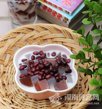 降溫美食：小豆涼粉（圖）