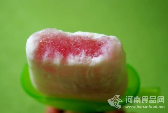 降溫美食：果味夾心奶油冰棍（圖）