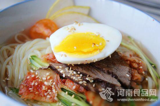 降溫美食:朝鮮冷面(圖)