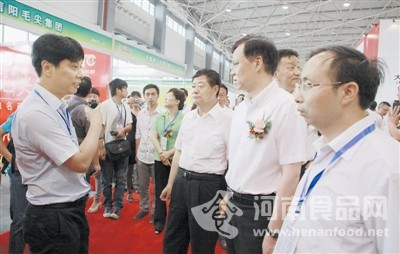 信陽國際茶城應邀參加貴州國際綠茶博覽會現場（圖）