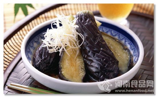  學會做一道健康清爽的蒜泥茄子