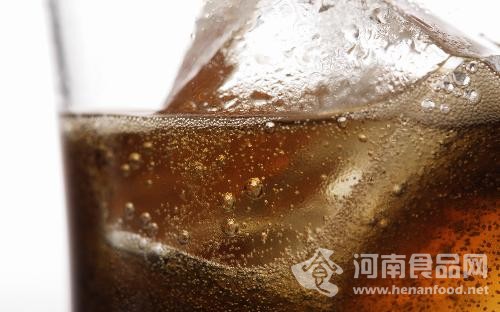 美國研究稱兒童每天喝碳酸飲料易出現不合群行為