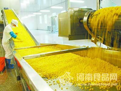 中國考慮向玉米加工業提供更多補貼 臨儲玉米銷售遲緩