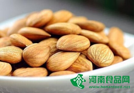天津港爆炸令氰化物進入公眾話題 杏仁、牛奶、白酒都有它